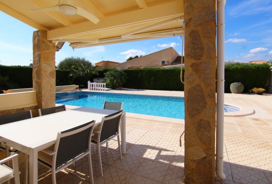 Resale - Villa - Orihuela Costa - La Florida