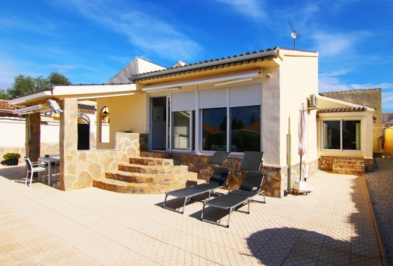 Resale - Villa - Orihuela Costa - La Florida