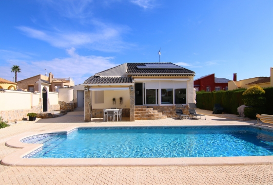 Resale - Villa - Orihuela Costa - La Florida