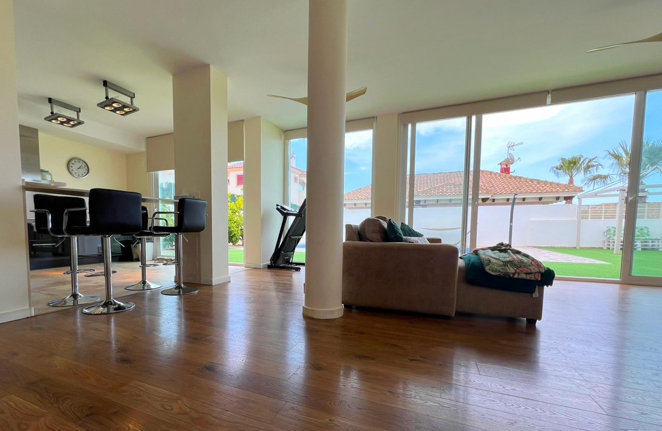 Reventa - Villa - San Fulgencio