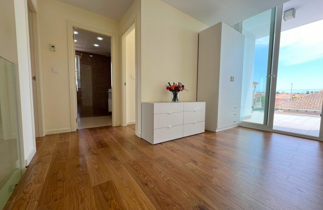 Reventa - Villa - San Fulgencio