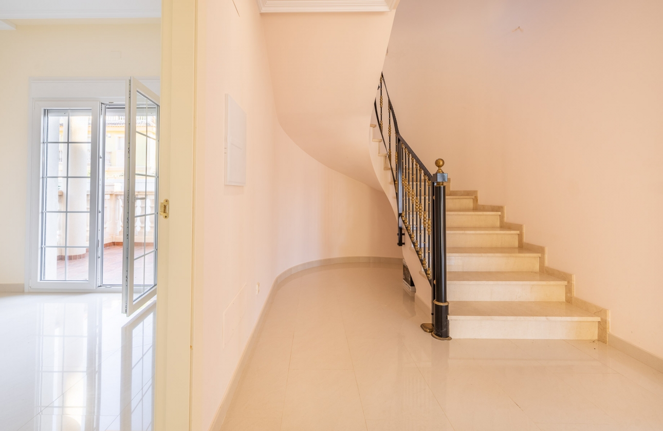 Rynek wtórny - Villa - Orihuela Costa - Cabo Roig