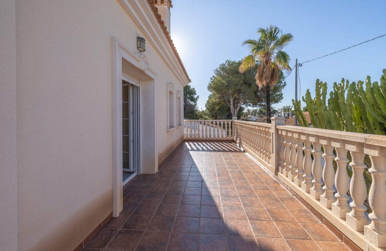 Rynek wtórny - Villa - Orihuela Costa - Cabo Roig