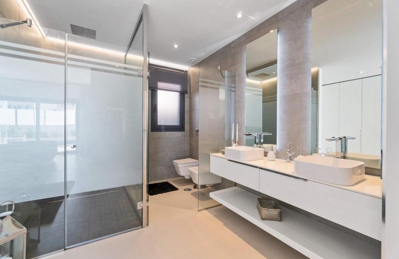 Rynek wtórny - Villa - Orihuela Costa - Campoamor