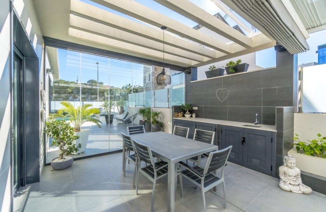 Rynek wtórny - Villa - Orihuela Costa - Campoamor