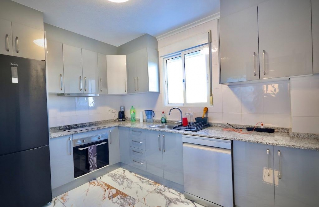 Resale - Villa - San Miguel de Salinas - Residencial los flamencos