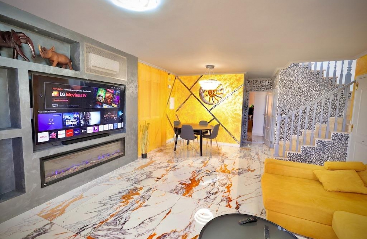 Resale - Villa - San Miguel de Salinas - Residencial los flamencos