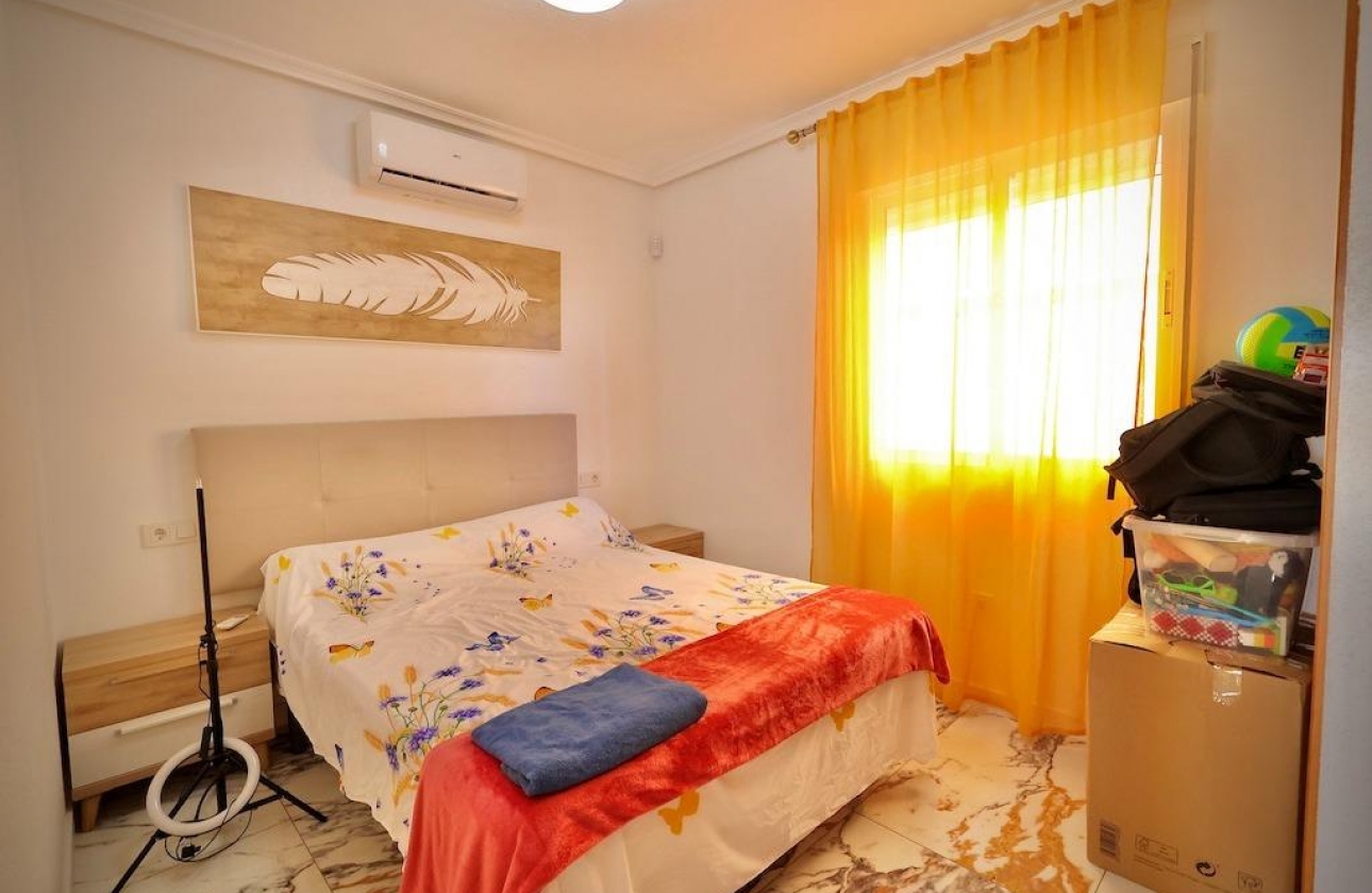 Resale - Villa - San Miguel de Salinas - Residencial los flamencos