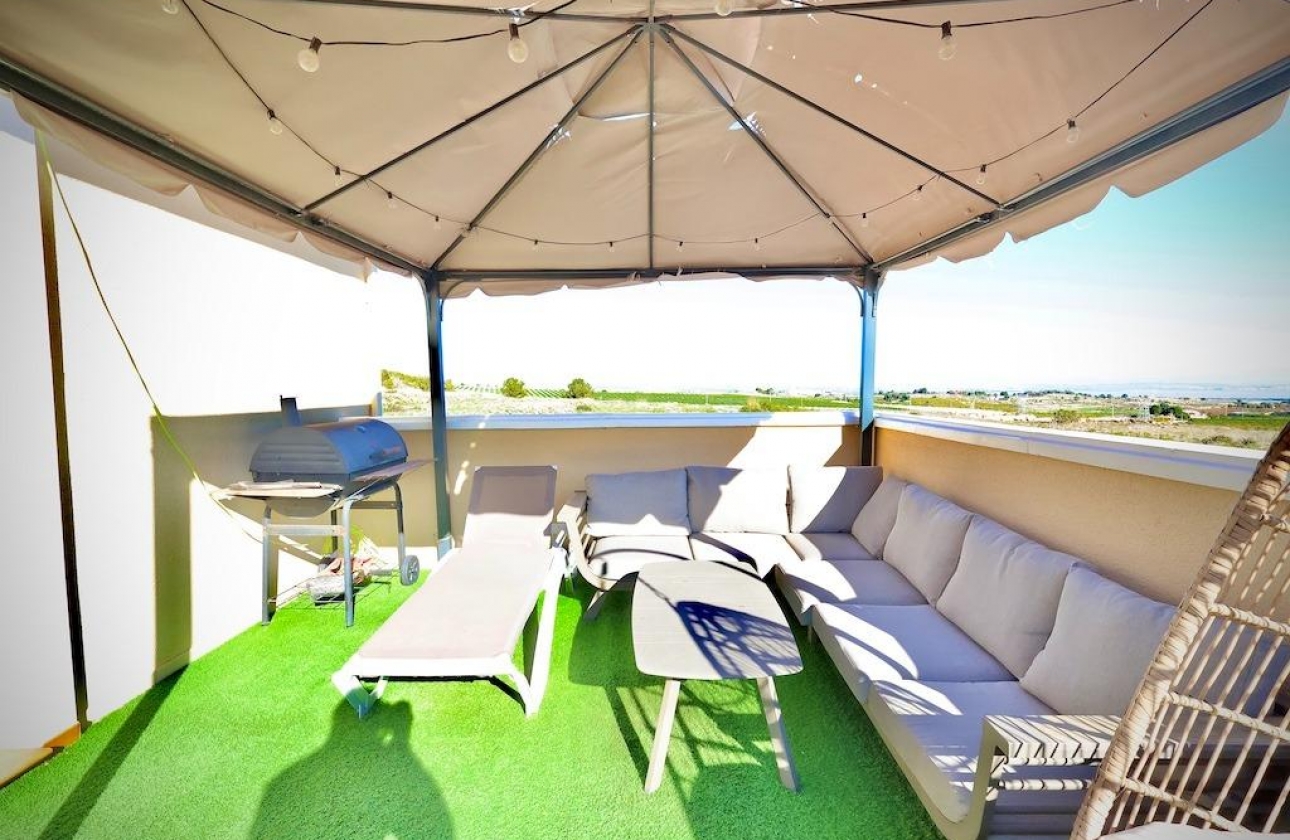 Resale - Villa - San Miguel de Salinas - Residencial los flamencos