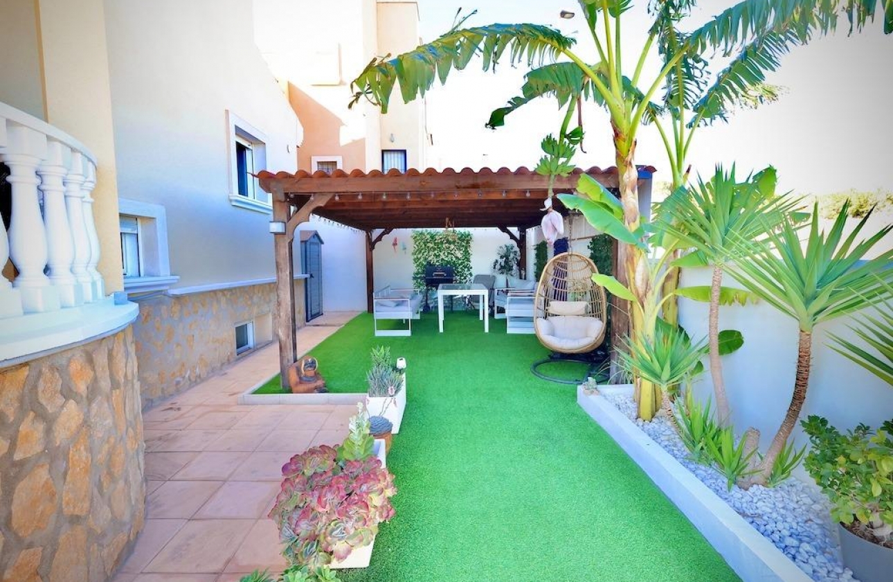 Resale - Villa - San Miguel de Salinas - Residencial los flamencos