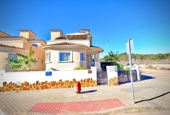 Resale - Villa - San Miguel de Salinas - Residencial los flamencos