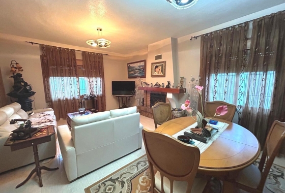 Rynek wtórny - Villa - Orihuela Costa - Altos de Campoamor