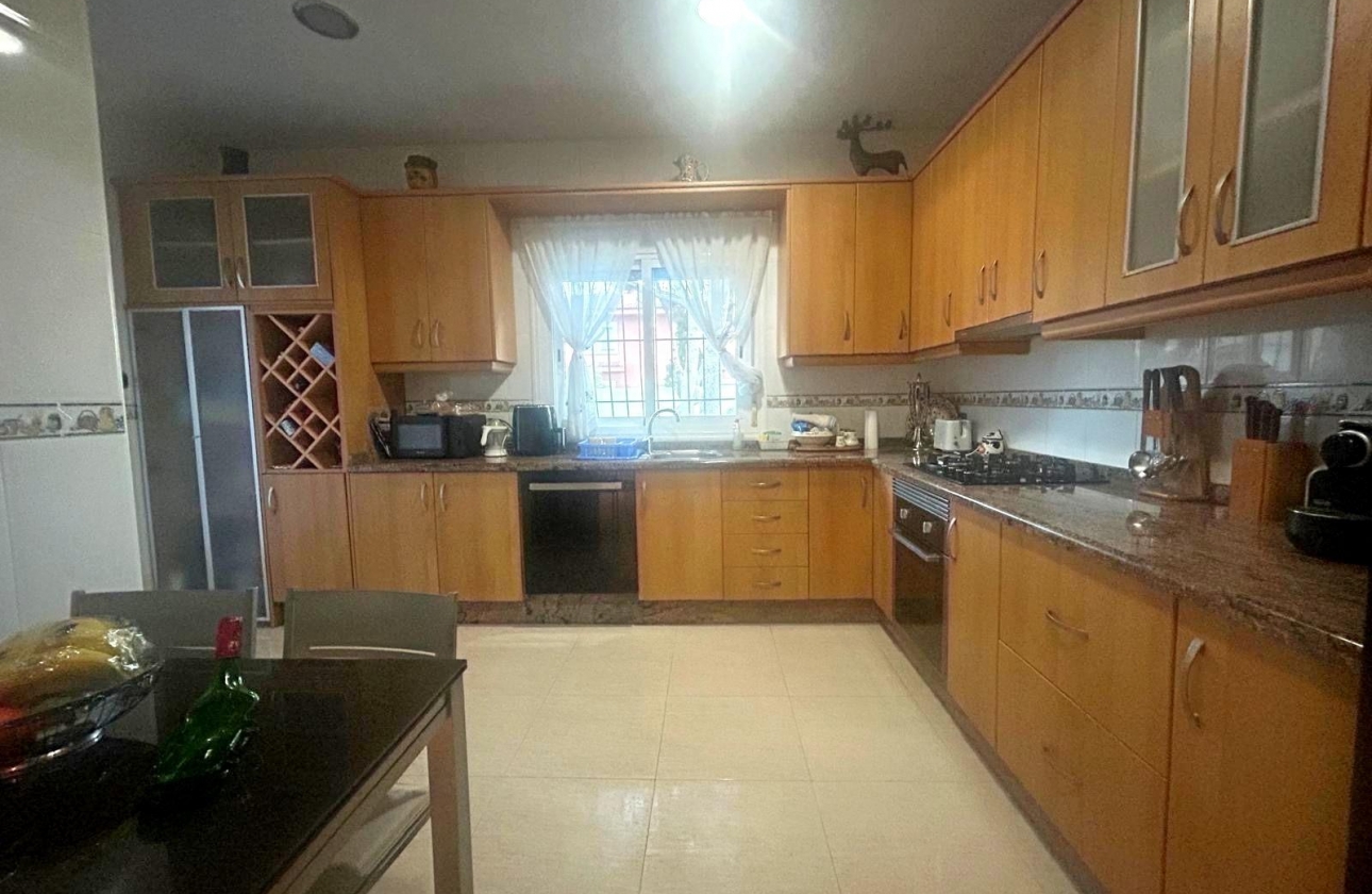 Rynek wtórny - Villa - Orihuela Costa - Altos de Campoamor