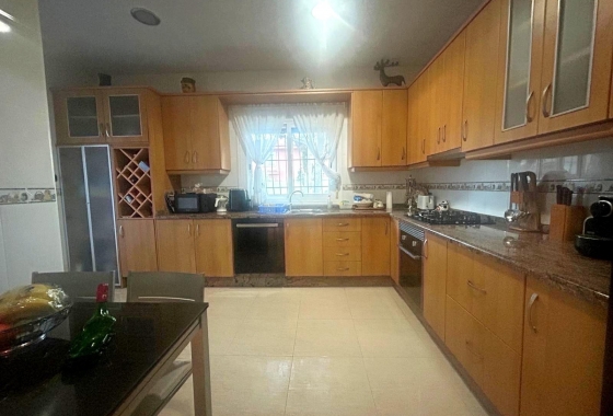 Rynek wtórny - Villa - Orihuela Costa - Altos de Campoamor