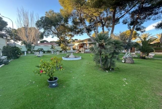 Rynek wtórny - Villa - Orihuela Costa - Altos de Campoamor