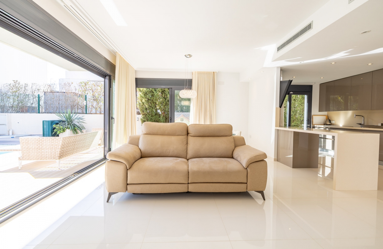 Rynek wtórny - Villa - Orihuela Costa - Campoamor