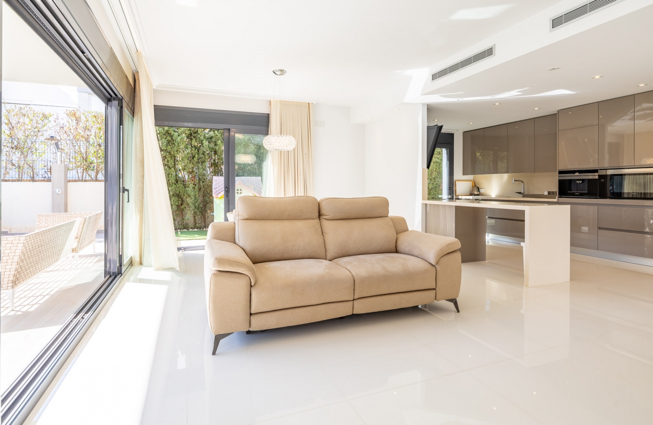 Rynek wtórny - Villa - Orihuela Costa - Campoamor