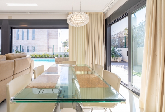 Rynek wtórny - Villa - Orihuela Costa - Campoamor