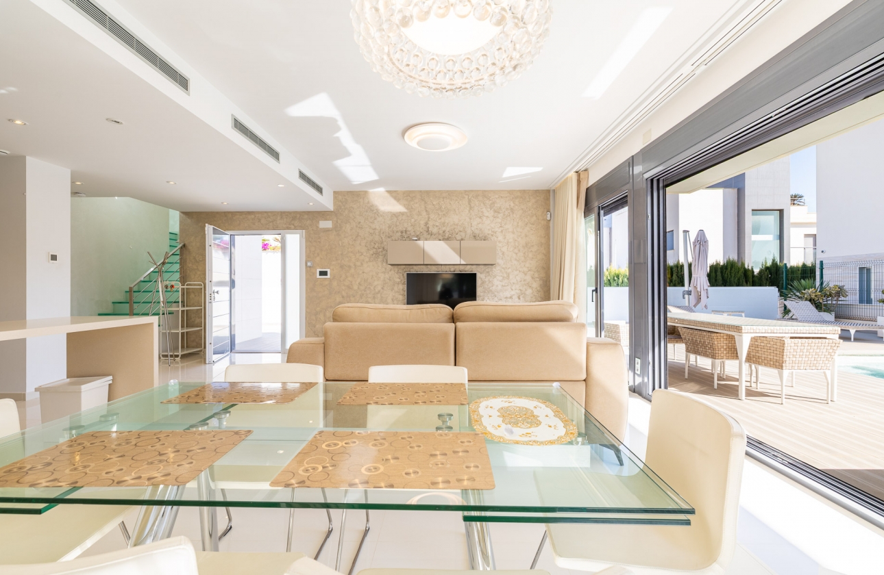 Rynek wtórny - Villa - Orihuela Costa - Campoamor