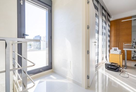 Rynek wtórny - Villa - Orihuela Costa - Campoamor