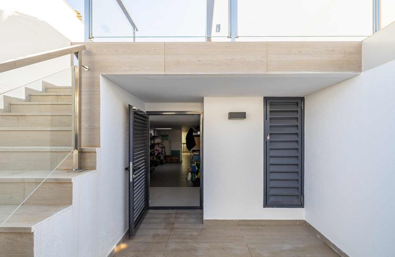 Rynek wtórny - Villa - Orihuela Costa - Campoamor