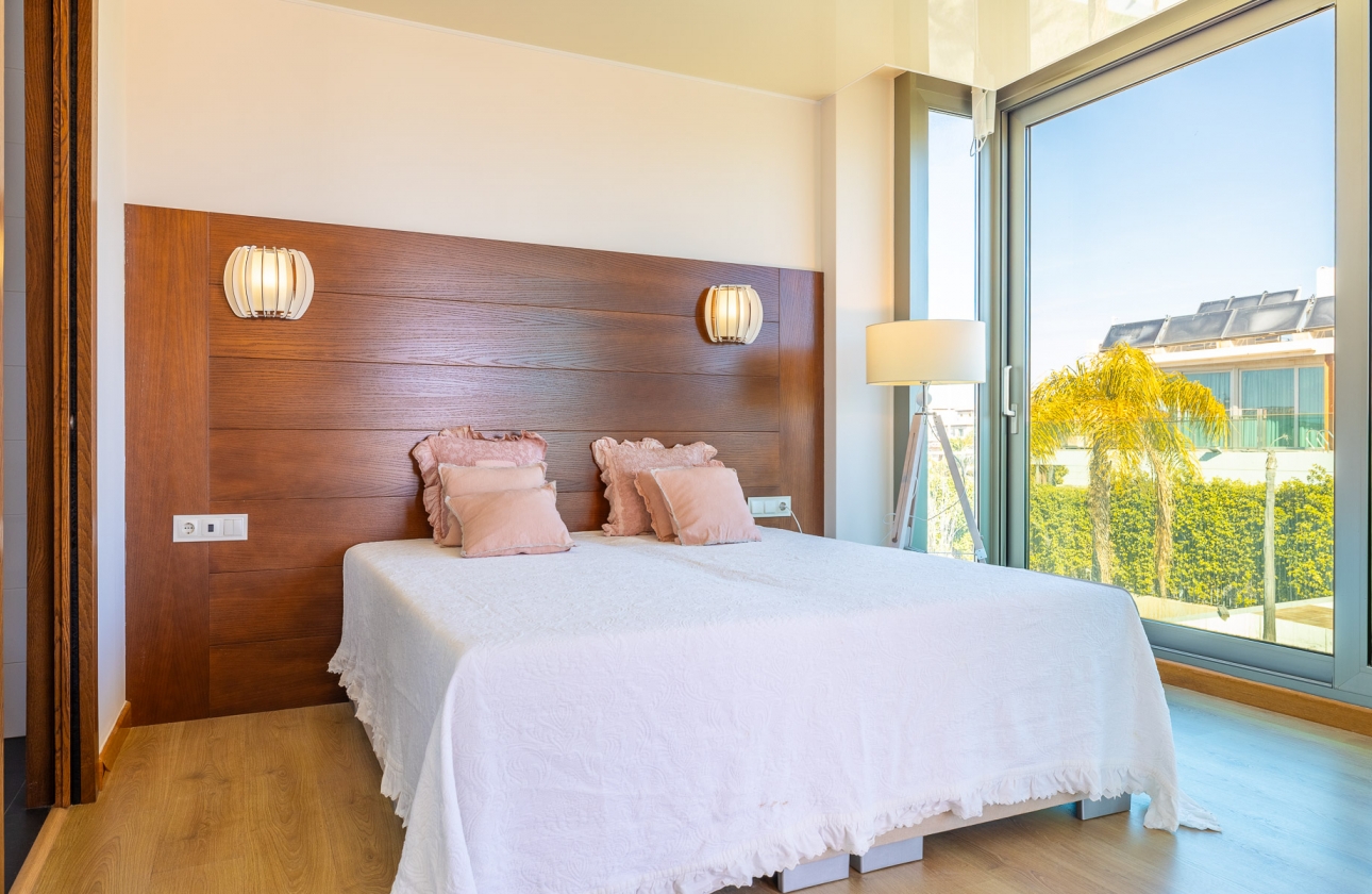 Rynek wtórny - Villa - Orihuela Costa - La Zenia