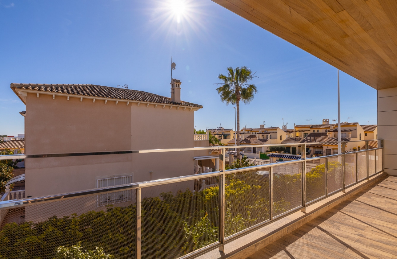 Rynek wtórny - Villa - Orihuela Costa - La Zenia