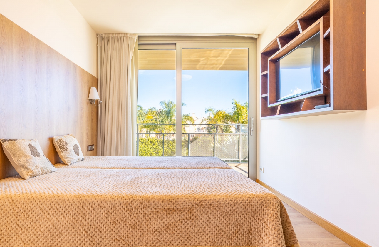 Rynek wtórny - Villa - Orihuela Costa - La Zenia