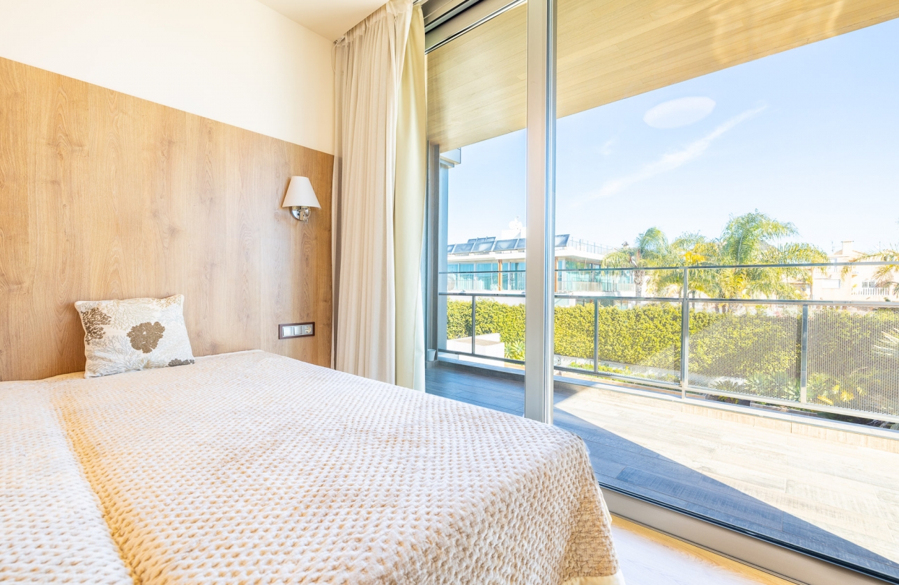 Rynek wtórny - Villa - Orihuela Costa - La Zenia