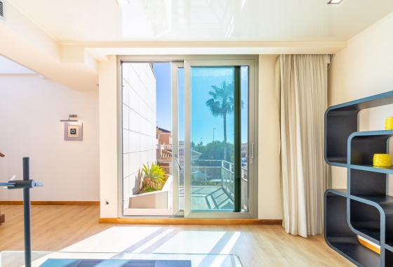 Rynek wtórny - Villa - Orihuela Costa - La Zenia