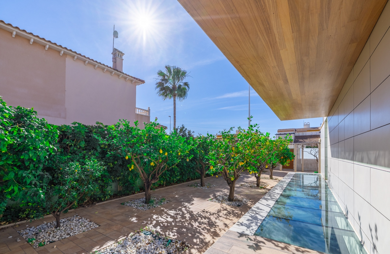 Rynek wtórny - Villa - Orihuela Costa - La Zenia