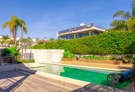 Rynek wtórny - Villa - Orihuela Costa - La Zenia