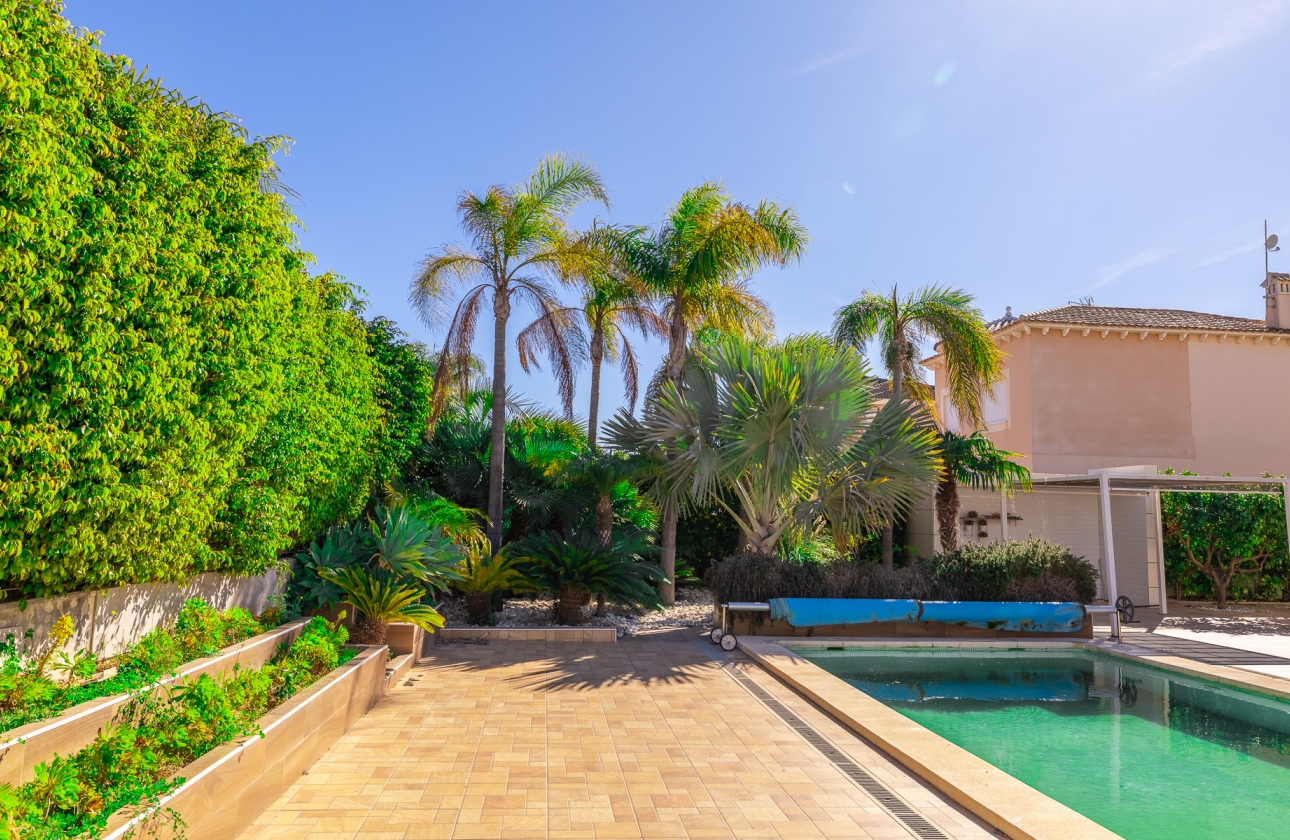 Rynek wtórny - Villa - Orihuela Costa - La Zenia