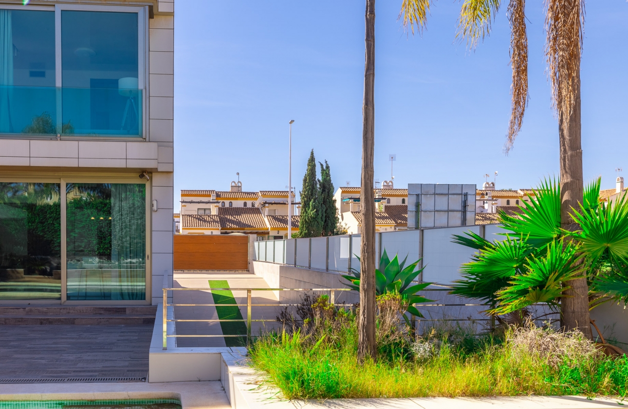 Rynek wtórny - Villa - Orihuela Costa - La Zenia