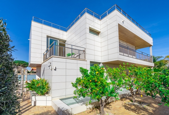 Rynek wtórny - Villa - Orihuela Costa - La Zenia