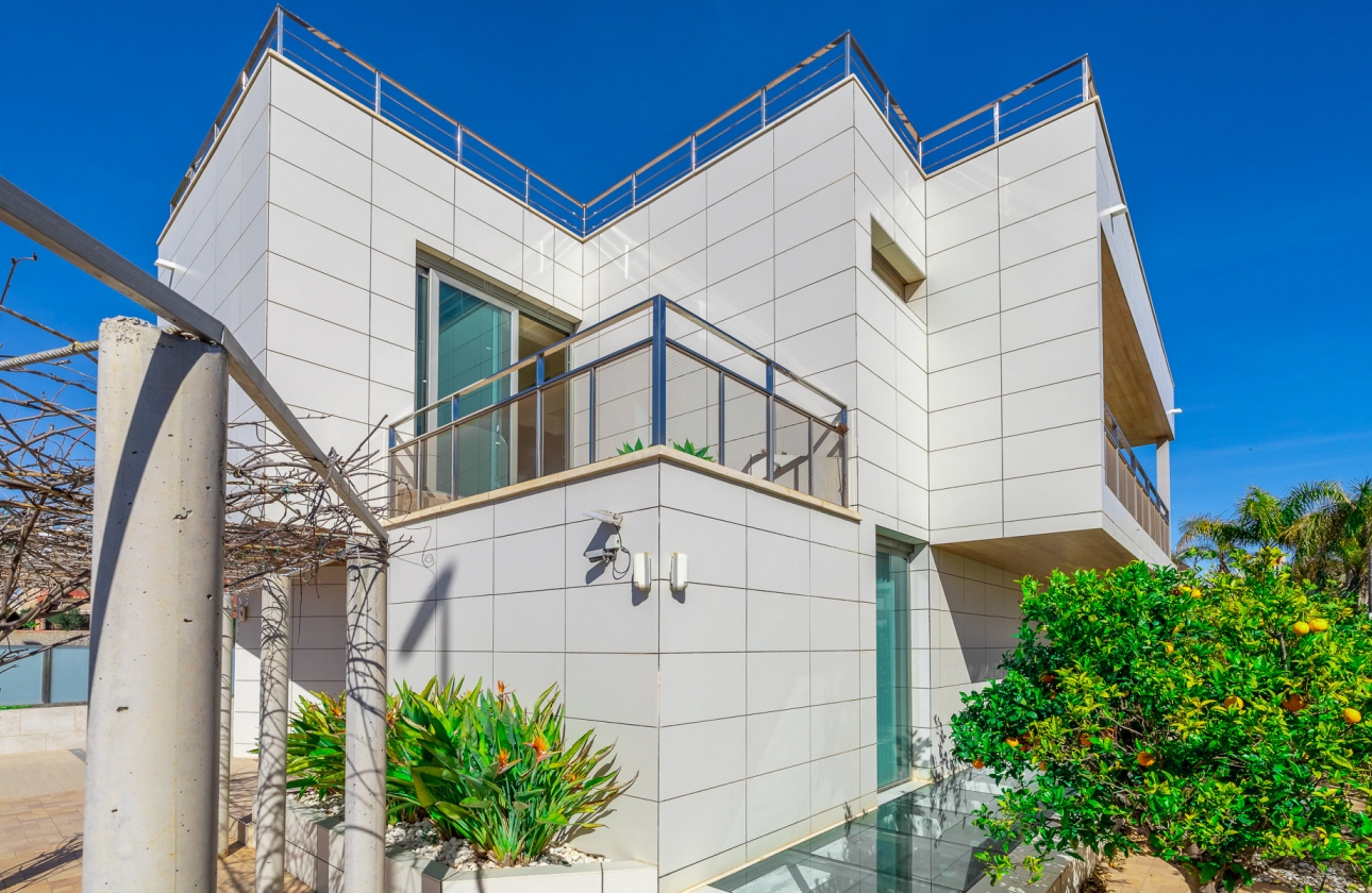 Rynek wtórny - Villa - Orihuela Costa - La Zenia