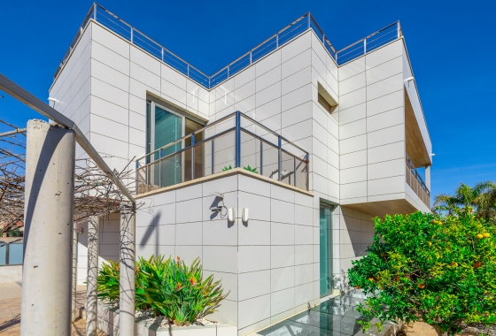 Rynek wtórny - Villa - Orihuela Costa - La Zenia