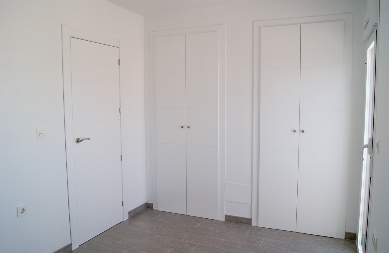 Rynek pierwotny - Szeregowiec - Santa Pola - Gran Alacant