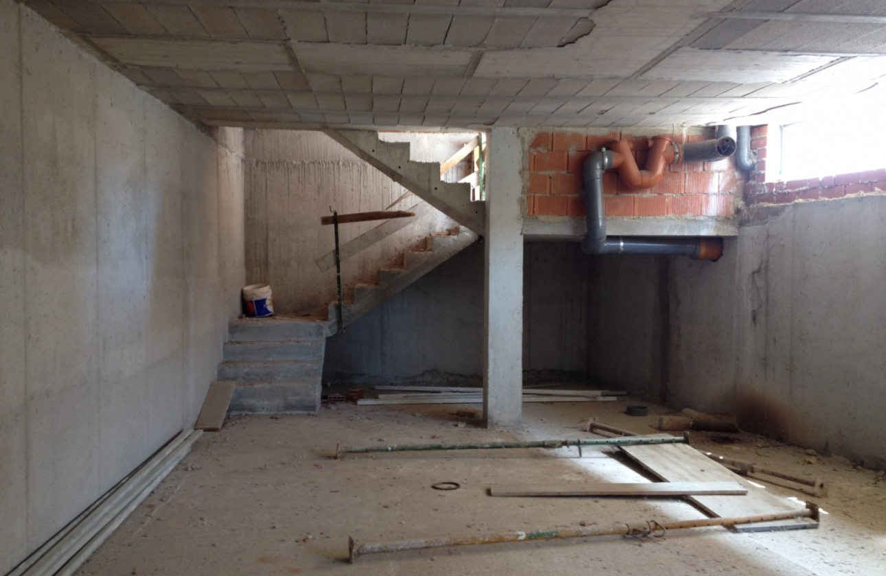 Reventa - Commercial Unit - Los Montesinos