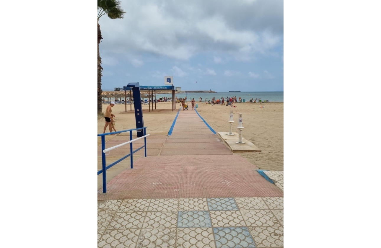 Rynek wtórny - Apartament - Torrevieja - Playa De Los Naufragos