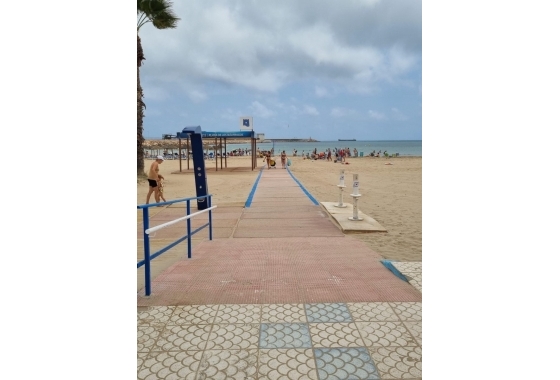 Rynek wtórny - Apartament - Torrevieja - Playa De Los Naufragos