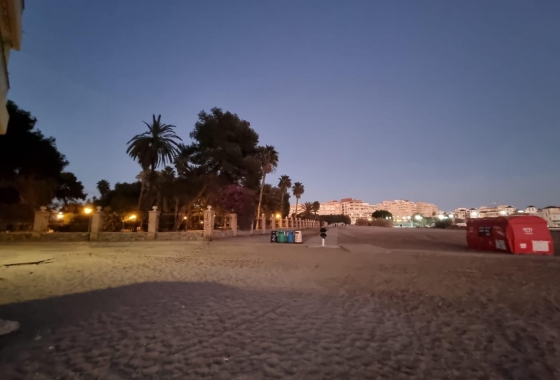 Rynek wtórny - Apartament - Torrevieja - Playa De Los Naufragos