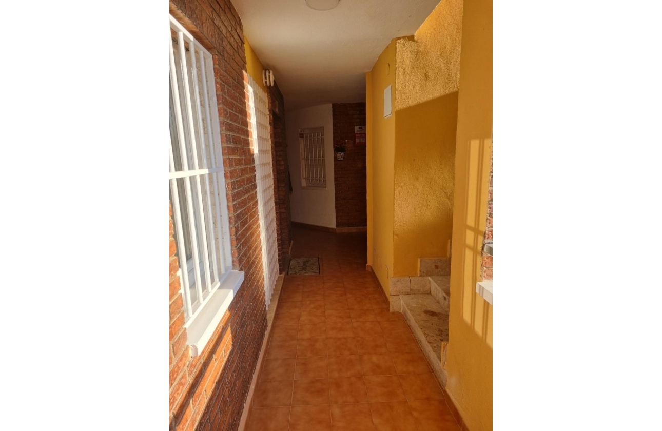 Rynek wtórny - Apartament - Torrevieja - Playa De Los Naufragos