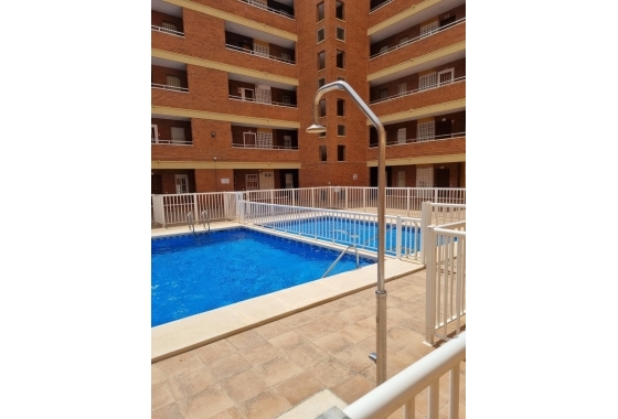 Rynek wtórny - Apartament - Torrevieja - Playa De Los Naufragos