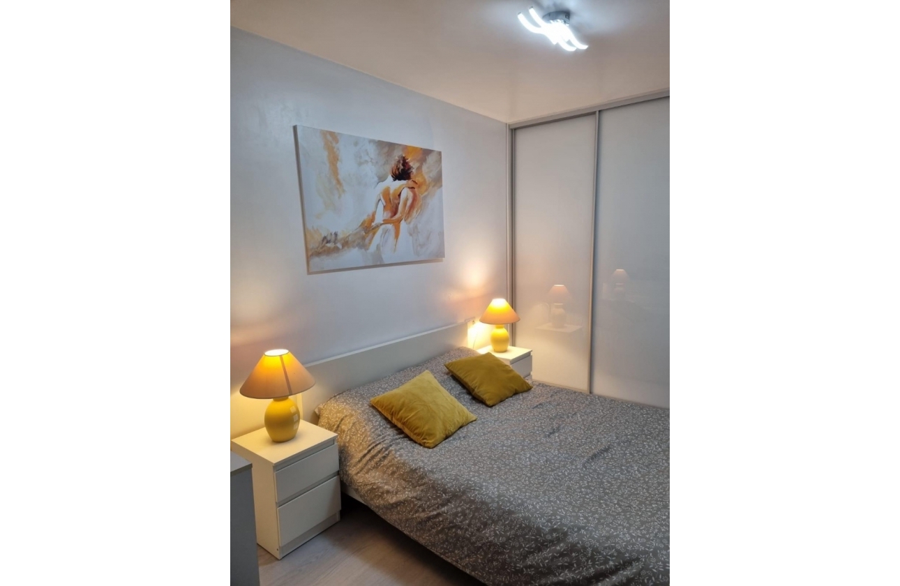 Rynek wtórny - Apartament - Torrevieja - Playa De Los Naufragos