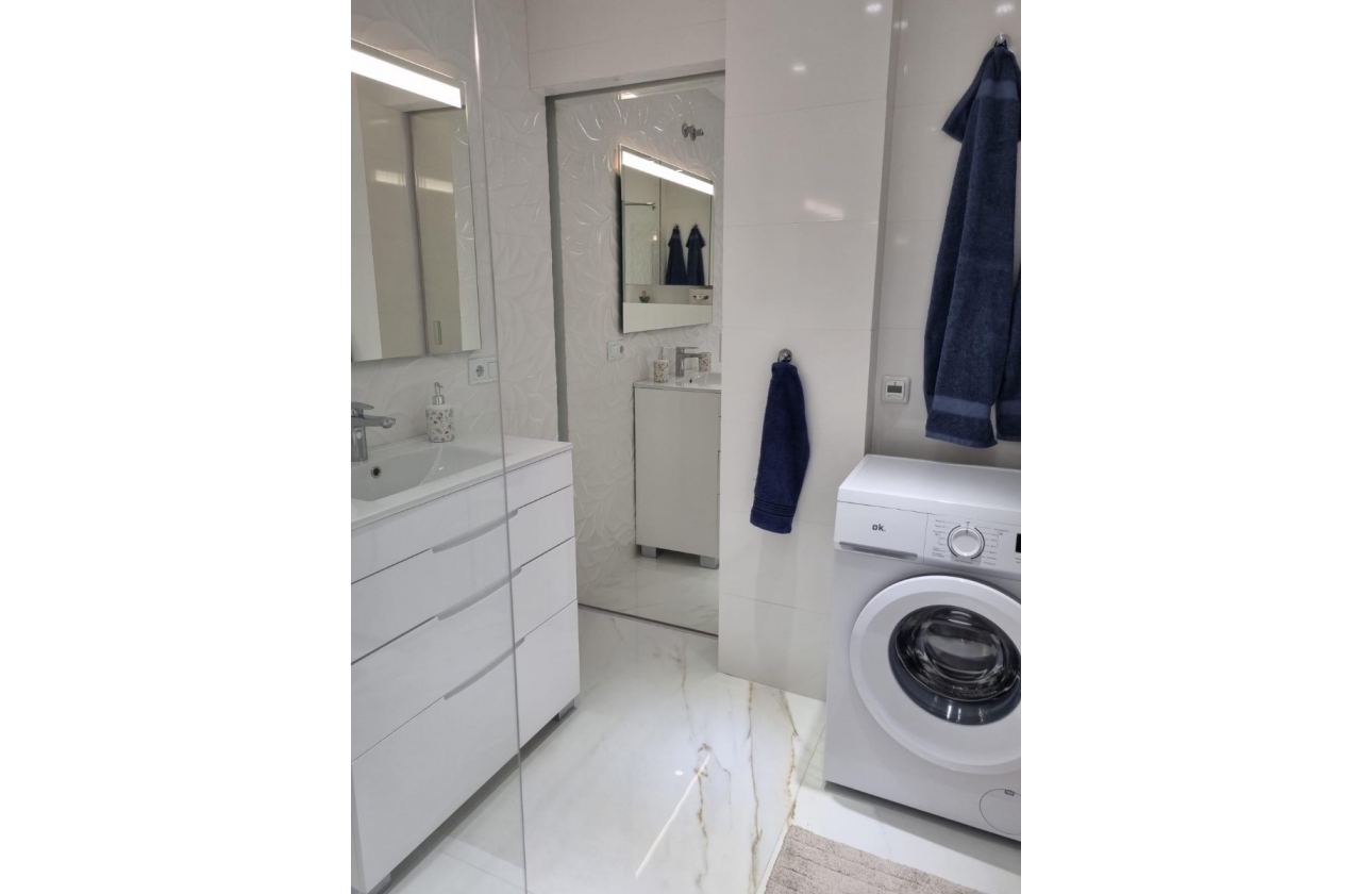 Rynek wtórny - Apartament - Torrevieja - Playa De Los Naufragos