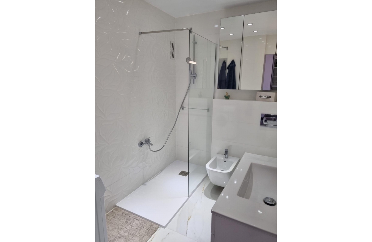 Rynek wtórny - Apartament - Torrevieja - Playa De Los Naufragos