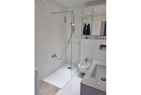 Rynek wtórny - Apartament - Torrevieja - Playa De Los Naufragos