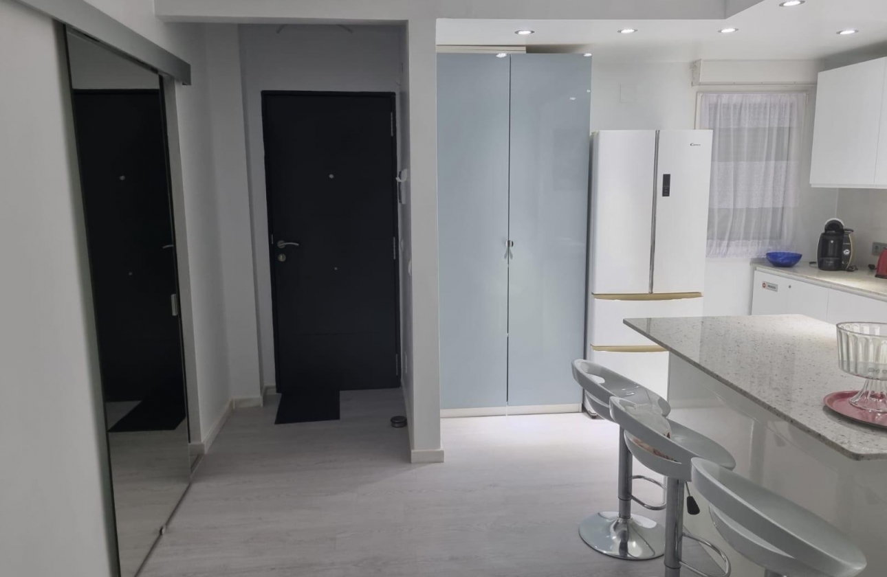 Rynek wtórny - Apartament - Torrevieja - Playa De Los Naufragos