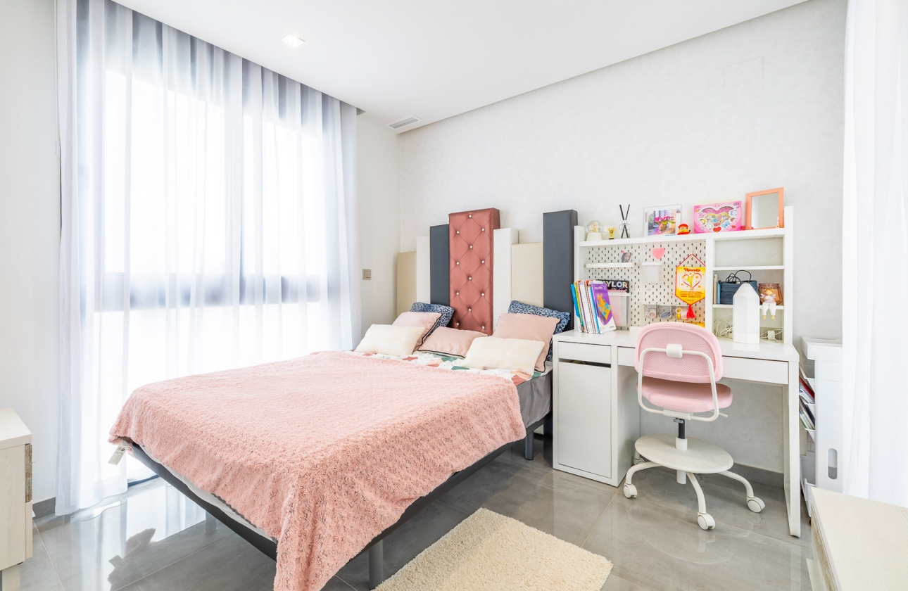 Rynek wtórny - Villa - Torrevieja - Los Altos